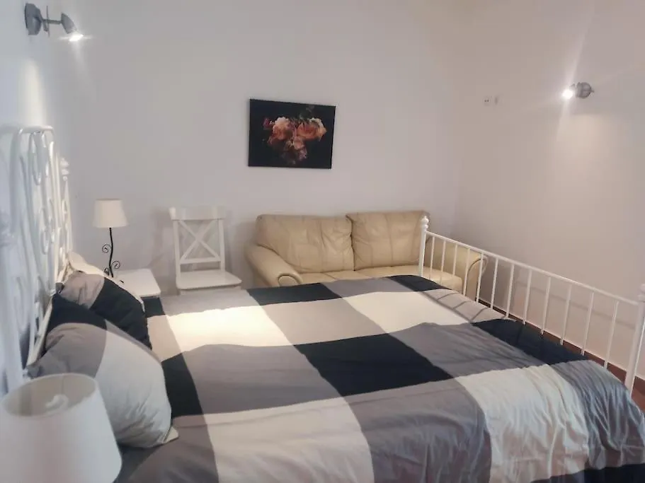 Central Location 3 Bedroom Villa Albufeira