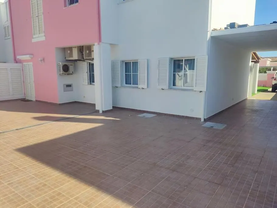 Central Location 3 Bedroom Villa Albufeira