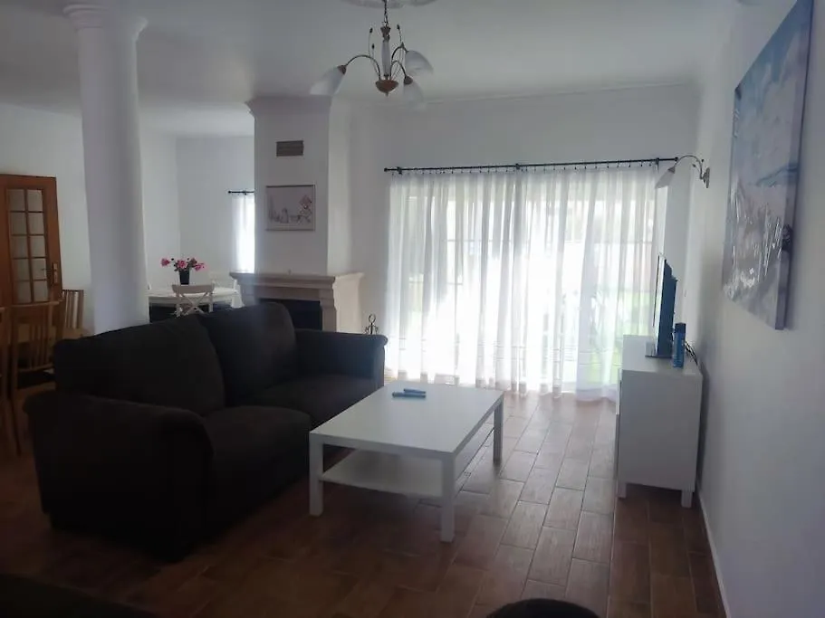Central Location 3 Bedroom Villa Albufeira 0*,