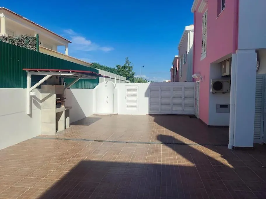 Central Location 3 Bedroom Villa Albufeira