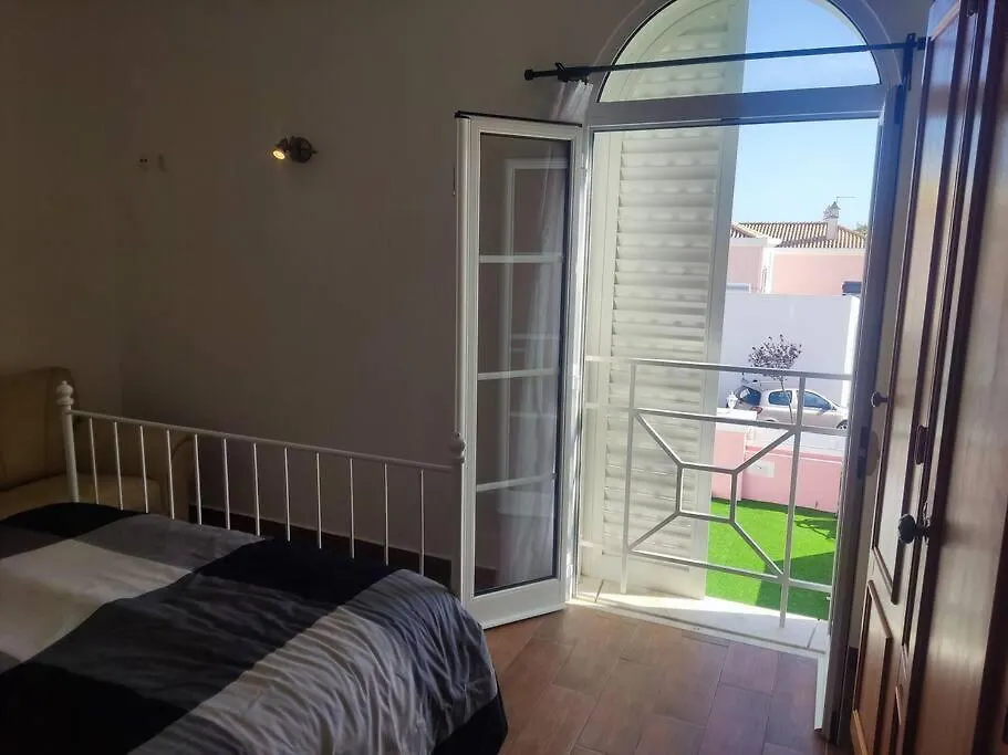 Central Location 3 Bedroom Villa Albufeira
